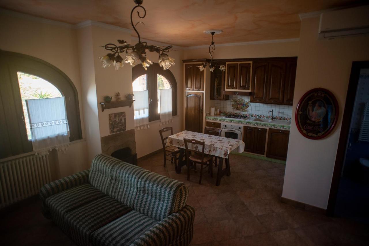 Hotel La Ginestra à Castel San Lorenzo Extérieur photo