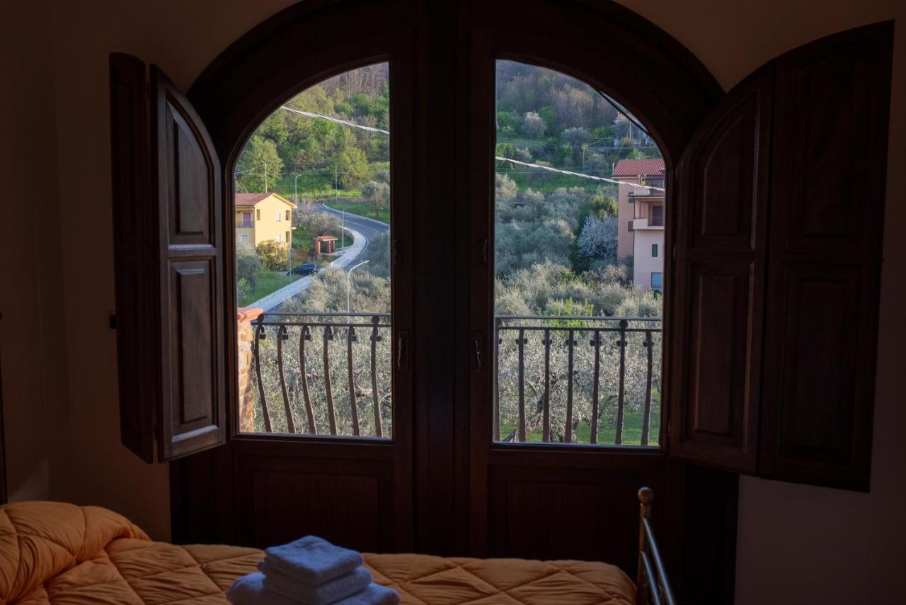 Hotel La Ginestra à Castel San Lorenzo Extérieur photo