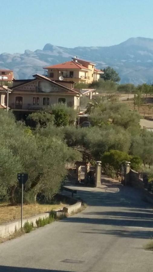 Hotel La Ginestra à Castel San Lorenzo Extérieur photo